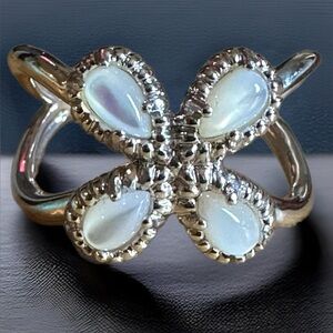 Gorgeous Mother of Pearl Sterling Silver NWT